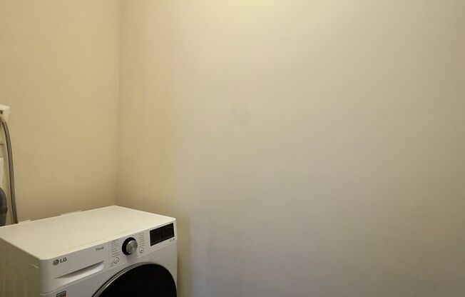 1 bed, 1 bath, 499 sqft, $1,590, Unit HA-424