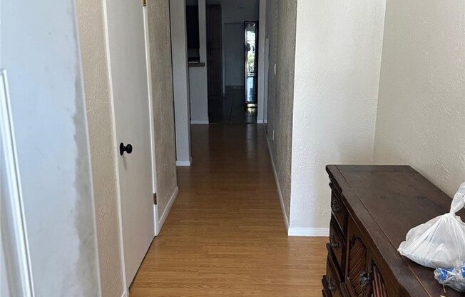 1 bed, 1 bath, 908 sqft, $2,500