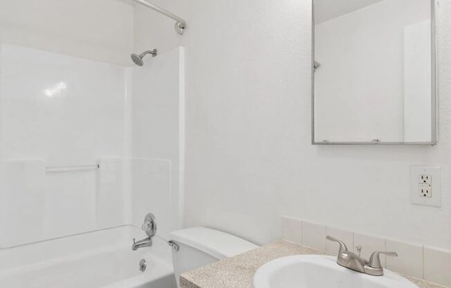 1 bed, 1 bath, 601 sqft, $1,395, Unit 112