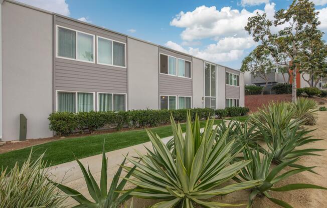 Loma Palisades - Apartments in San Diego, CA