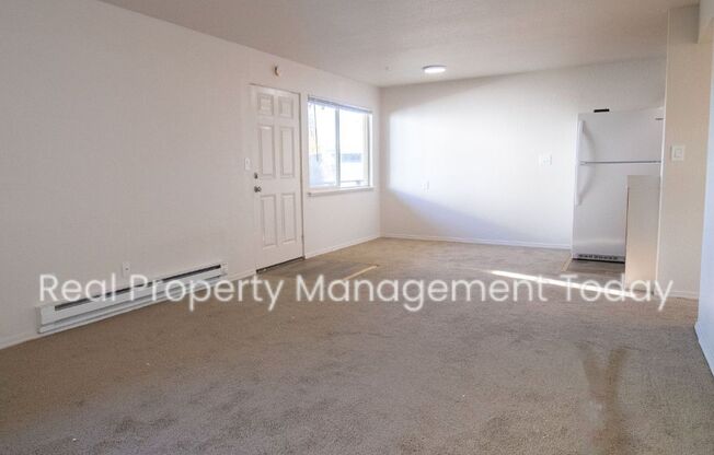 1 bed, 1 bath, 650 sqft, $1,125, Unit Unit 9