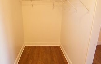 Studio, 1 bath, 395 sqft, $1,395, Unit 2641.5-3N