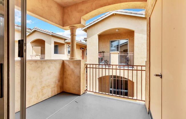 1 bed, 1 bath, 866 sqft, $2,455, Unit Unit 0703