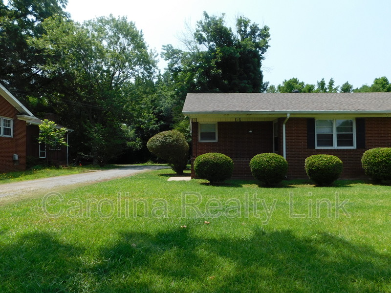 6119 TUCKASEEGEE RD
