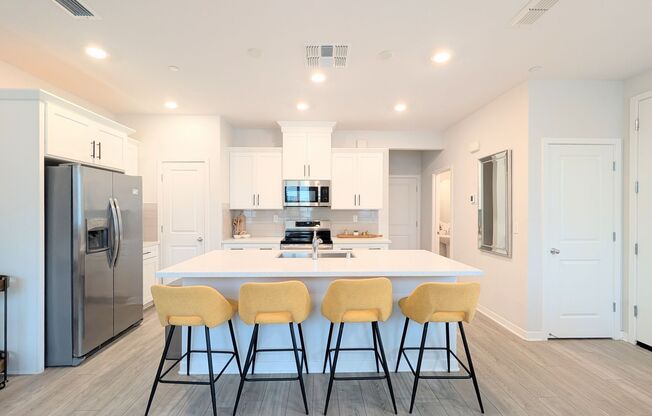 3 beds, 2.5 baths, $2,550, Unit # 67104