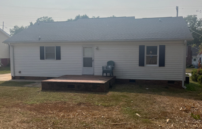 3 beds, 2 baths, $1,500