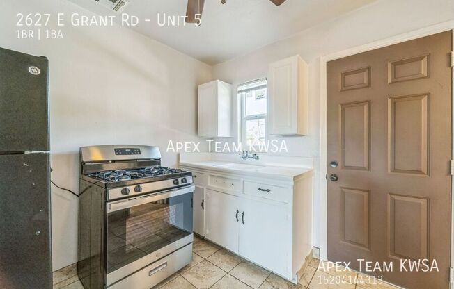 2627 E GRANT RD