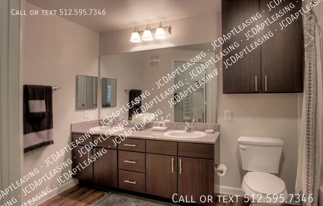 1701 OAK HILL LN
