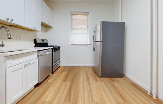 3 beds, 1 bath, $3,595, Unit 1