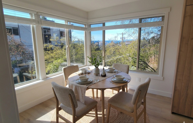 2 beds, 1 bath, 812 sqft, $3,050, Unit 101