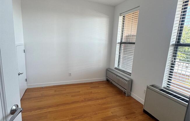 114 GREENPOINT AVE