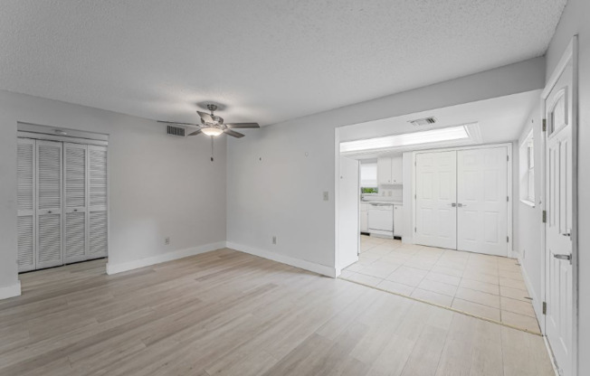 1201 SOLANA DR