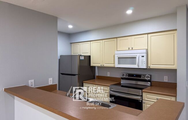 9481 HIGHLAND OAKS DR