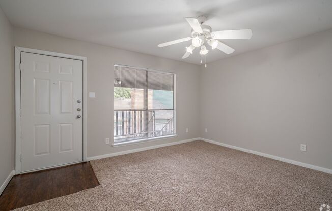 1 bed, 1 bath, 670 sqft, $860