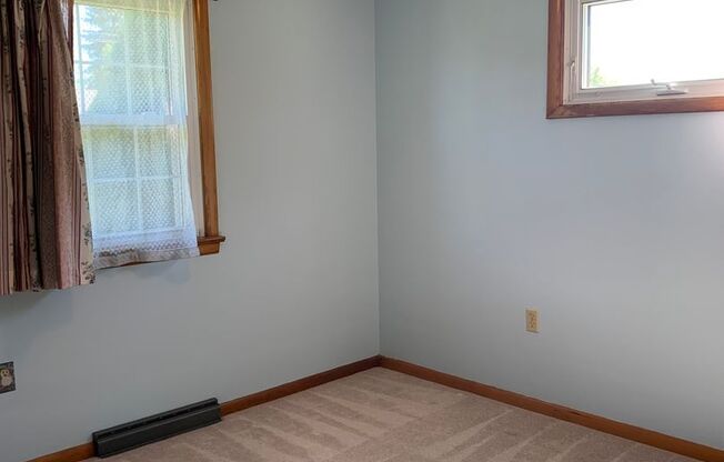 3 beds, 1 bath, $1,800