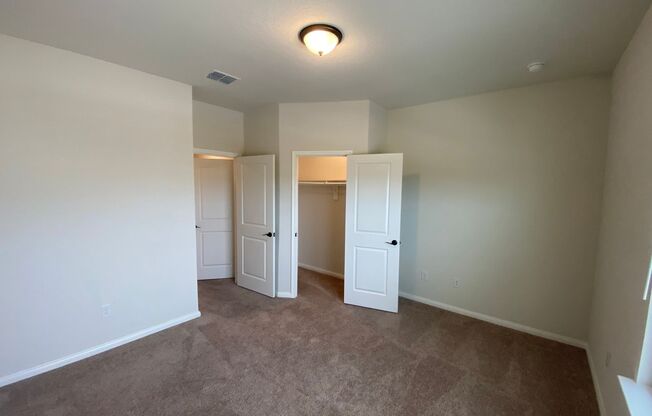 3 beds, 2.5 baths, $1,445, Unit 10312 Lynwood Creek Unit 102