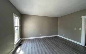 2 beds, 1 bath, $900