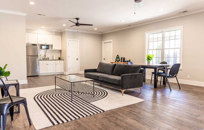 1 bed, 1 bath, 616 sqft, $895, Unit H-7