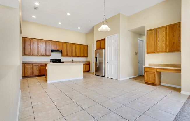 10102 CAROLINE PARK DR