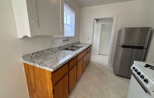 Rowena Avenue, 2809-2821.5