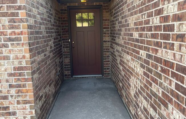 Very nice 3 bedroom 2 bath 2 car garage in Mary's Creek Estates