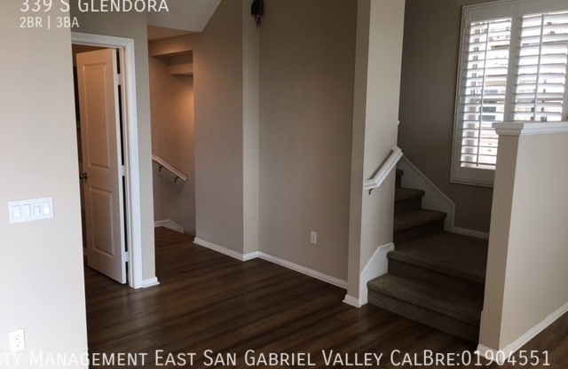 339 S Glendora