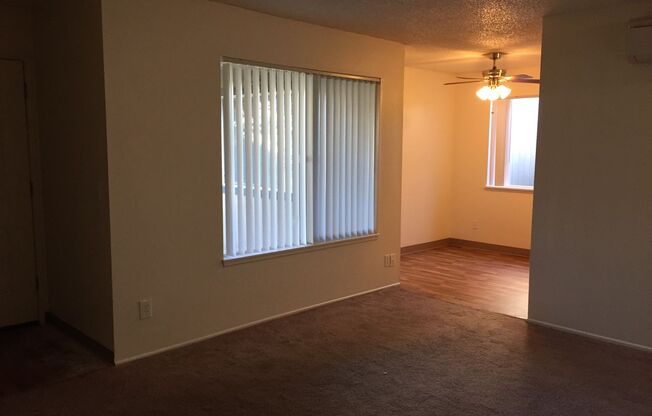 2 beds, 1 bath, 980 sqft, $1,200, Unit 13