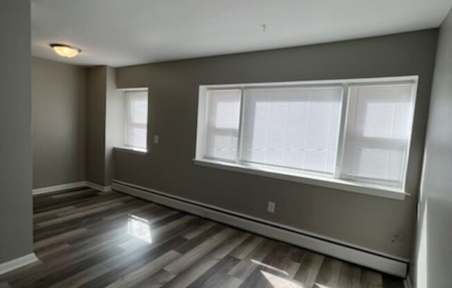 1 bed, 1 bath, 800 sqft, $849, Unit Unit 3