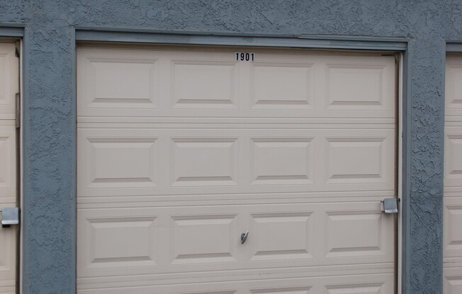 2 beds, 1 bath, $2,450, Unit # 1901