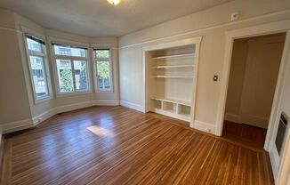 935 Pine Street (1372r)