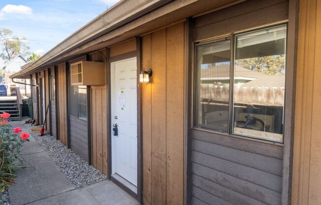 2 beds, 1 bath, 760 sqft, $1,310, Unit C