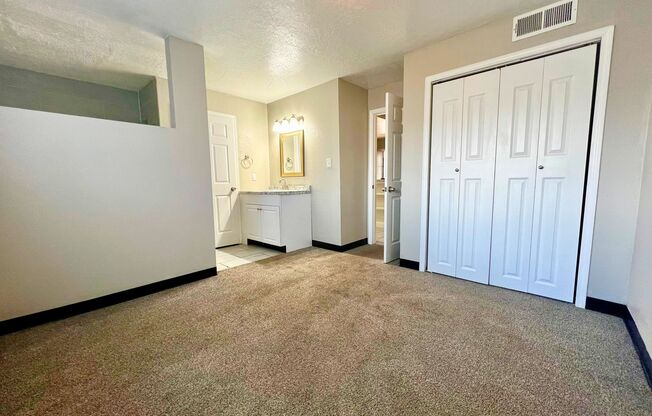1 bed, 1 bath, 550 sqft, $795, Unit 5520-A