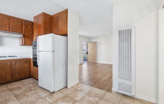 COMING SOON! Pacific Beach 1 BR w/ Parking and Balcony