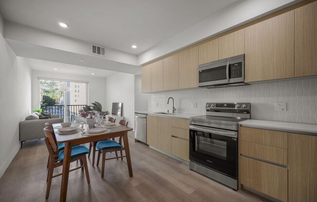 4 beds, 4 baths, 1,200 sqft, $4,493, Unit 401