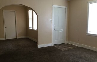 1 bed, 1 bath, 800 sqft, $1,000, Unit A