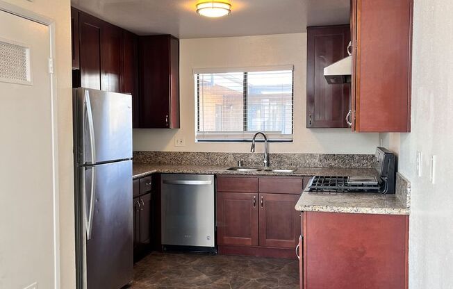 2 beds, 2 baths, $2,900, Unit 301