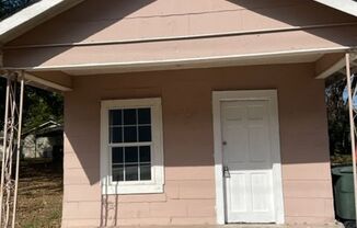 Conveniently located one bedroom home!