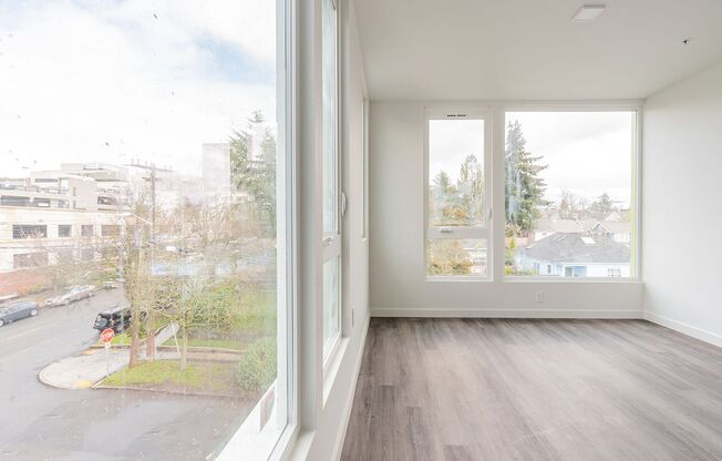 Studio, 1 bath, 319 sqft, $1,349, Unit 112