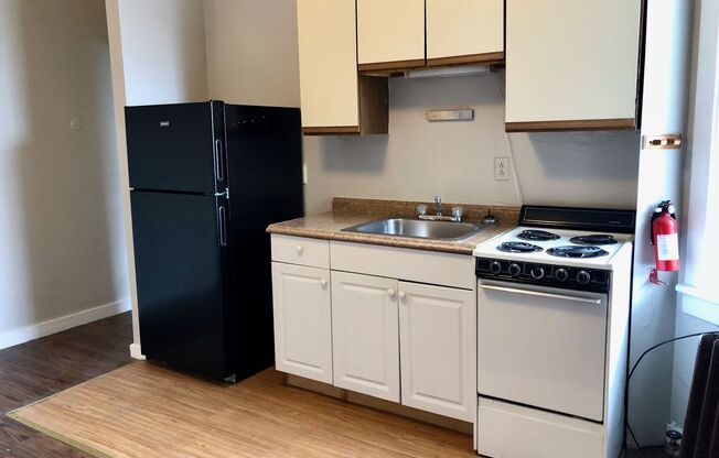 *** Perfect Apartments in South Oakland * Walk to Pitt * Pet Friendly * In the heart of Oakland * Tour Today ***