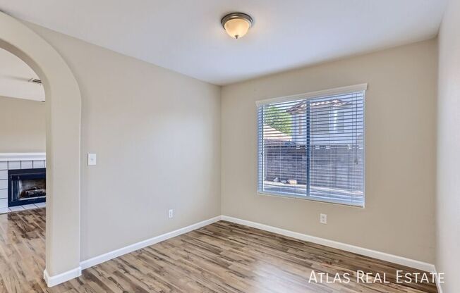 8112 DOLPHIN LNDG DR