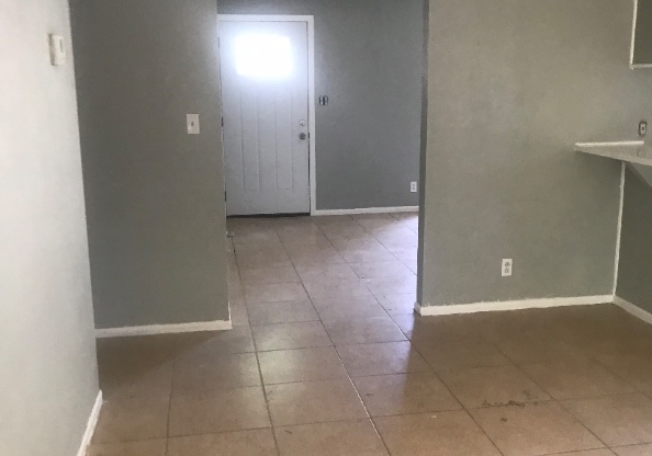 12326 Trailing Oaks St