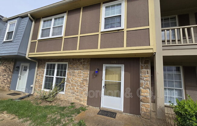 5600 Country Dr