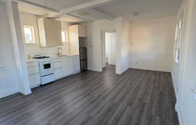 Studio, 1 bath, 400 sqft, $1,395, Unit 679.5