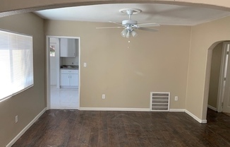 3 beds, 1 bath, $2,300