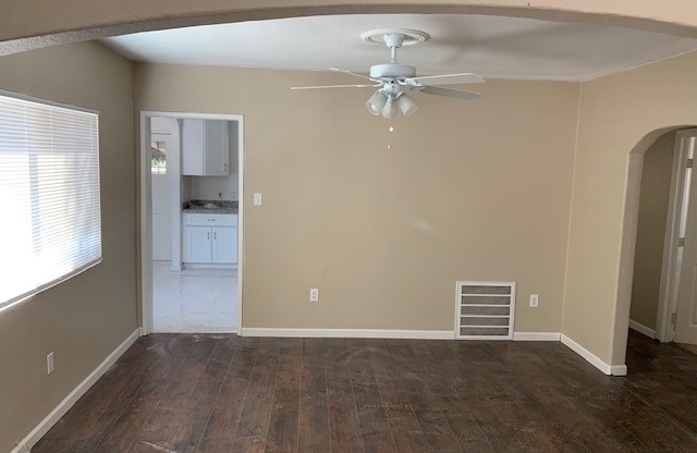 3 beds, 1 bath, $2,300