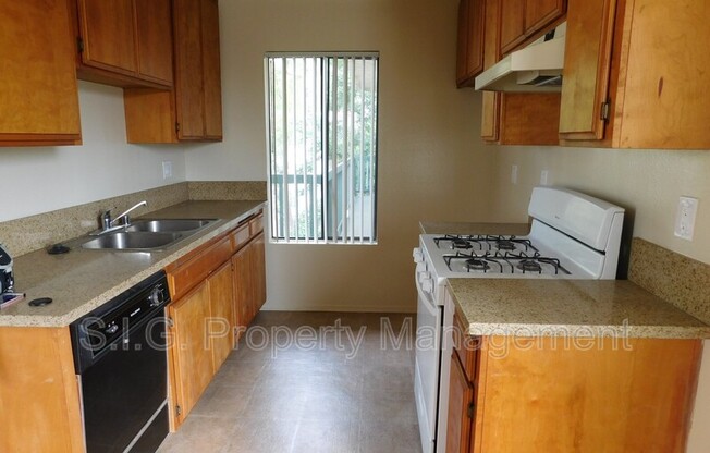 1441 EDISON BLVD