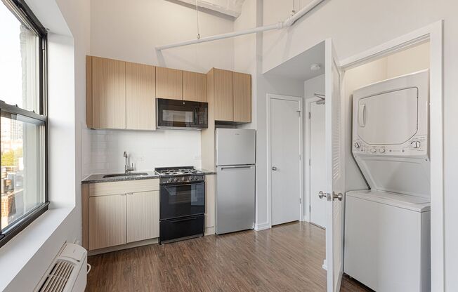 5718 North Winthrop Ave.