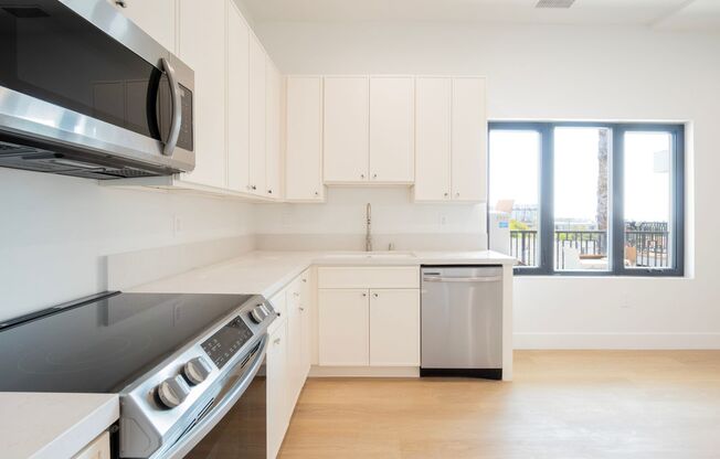 1 bed, 1 bath, $4,431, Unit 10