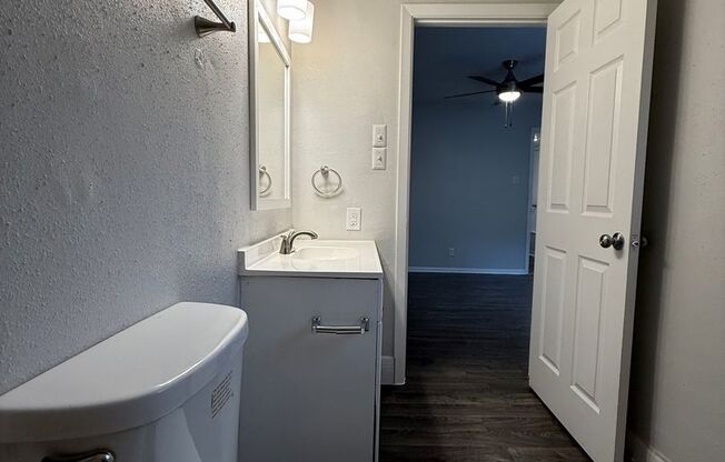 2 beds, 2 baths, 931 sqft, $1,003, Unit 04-0401