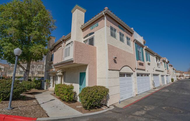 COMING SOON! 2 Bedroom Condo with Loft in Canyon Country!